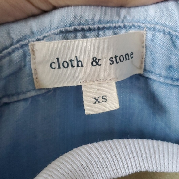 Anthropologie light denim button up roll up sleves - Picture 2 of 5